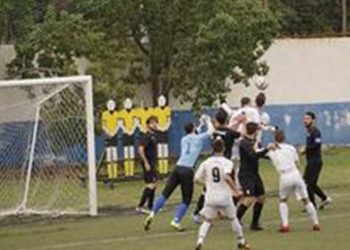 Εκτός έδρας βαθμός για την «Santa»