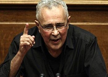 Υφυπουργός που… ξεσηκώνει