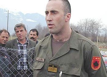 ΣΕΡΒΙΑ: Ζητά την έκδοση του σφαγέα…