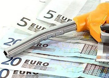 Κλέβει ένα στα δέκα πρατήρια βενζίνης