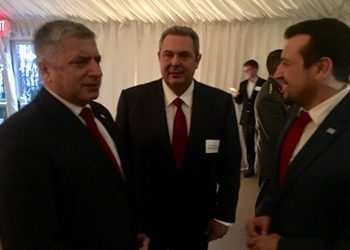 Με τους Έλληνες ομογενείς πριν την ορκωμοσία Τραμπ