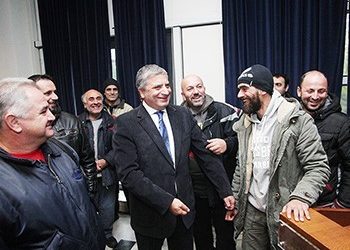 Πολιτική και νομική σύγχυση, στις «πλάτες» χιλιάδων συμβασιούχων