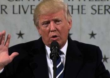 Τραμπ: «Αν δεν πληρώσεις το τείχος μην έρθεις»