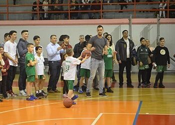 Γιορτή του Τυφώνα παρουσία του Βαγγέλη Μάντζαρη