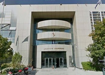Aναβλήθηκε το Δημοτικό Συμβούλιο για τις κεραίες