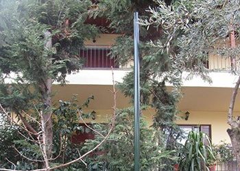 Εργασίες ηλεκτροφωτισμού σε σημεία πόλης