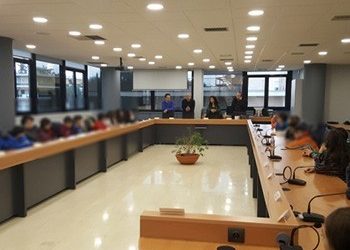 Επιδρομή… Λιλιπούτειων στο Δημαρχείο
