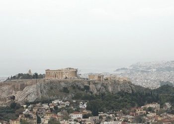 «Όχι» τζάκια σήμερα και αύριο λέει το υπουργείο Περιβάλλοντος