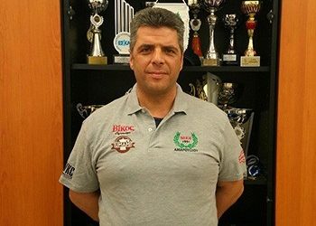 Ο Γιάννης Τσακίρης στον πάγκο της Νίκης Αμαρουσίου