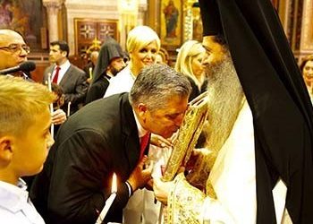 Ανάσταση στη Μητρόπολη Αθηνών ο Γιώργος Πατούλης
