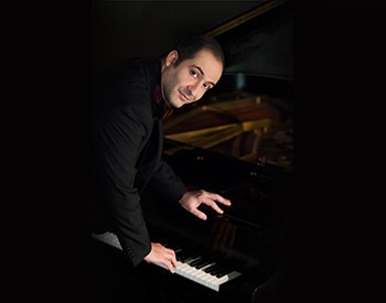 «Πολωνικές νύχτες» από τον Άρη Γραικούση