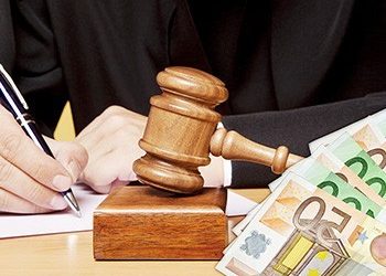 Κατασχέσεις: Περισσότεροι στη «φάκα»