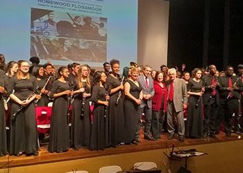 Ενθουσίασε το κοινό η συναυλία με την 70μελή Συμφωνική Ορχήστρα και το Jazz σύνολο Viking