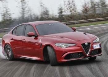 “Game Changer” η Alfa Romeo Giulia στα βραβεία Autocar 2017