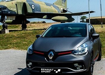 Η Renault Sport σε χαμηλή πτήση