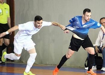 «Αγκαλιά» με τον τίτλο η Αθήνα 90’