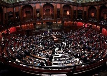 Επίδομα 800 ευρώ για κάθε παιδί που γεννιέται στην Ιταλία