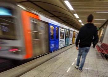 Συρμός του μετρό παρέσυρε επιβάτη στο σταθμό του Αιγάλεω