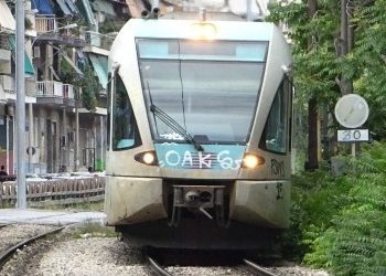 Γυναίκα παρασύρθηκε από συρμό του προαστιακού