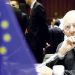 Η γραβάτα… στη ντουλάπα
