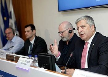 «Δεν μπορούμε να είμαστε ουραγοί στην Ευρώπη »