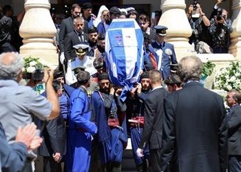 Σε κλίμα συγκίνησης η ταφή του Κωνσταντίνου Μητσοτάκη