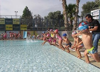 Απονομές δημάρχου στους εσωτερικούς αγώνες κολύμβησης