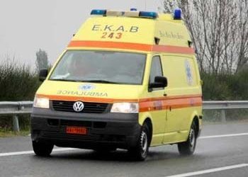 Ανετράπη ασθενοφόρο που μετέφερε ασθενή