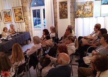 Επιτυχημένη παρουσίαση βιβλίου της Άννας Καραμάνου στην Βίλα Κώστα