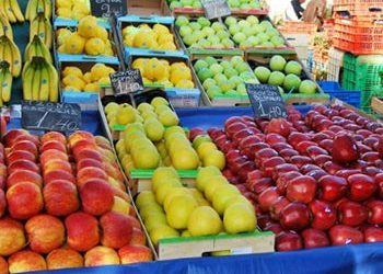 Προσφορά λαϊκής αγοράς Κοντοπεύκου στο Κοινωνικό Παντοπωλείο