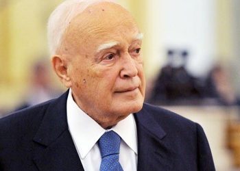 Βγήκε από το νοσοκομείο ο Κάρολος Παπούλιας