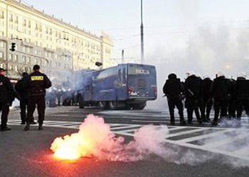 Πολωνίας: Υποκριτική αντιπαράθεση…