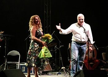 Συνεπήρε τους θεατές η συναυλία της Ελένης Τσαλιγοπούλου