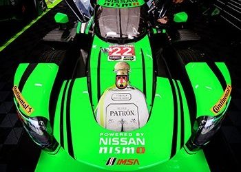 H Nissan κατακτά το Road America