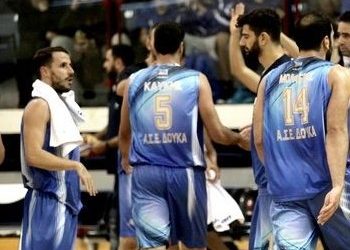 Ακυρώνει μεταγραφές, αποδεσμεύει παίκτες ο Δούκας!