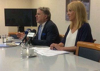 Ρένα Δούρου: «Εθνική υπόθεση η διεκδίκηση της έδρας του Ευρωπαϊκού Οργανισμού Φαρμάκων»