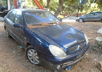 Συνεχίζεται η απομάκρυνση των εγκαταλελειμμένων οχημάτων