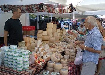 Μεγάλη προσέλευση στην 30η διάθεση αγροτικών προϊόντων