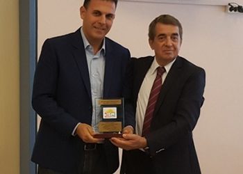 Βράβευσε Καραμέρο ο Σύνδεσμος Προστασίας Παιδιών και ΑμεΑ