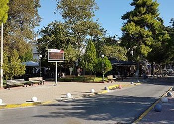 Στο τραπέζι του διαλόγου με τους εμπόρους