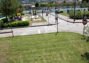 Εφαρμογή κουνουποκτονίας σε πάρκα στη Νέα Ερυθραία