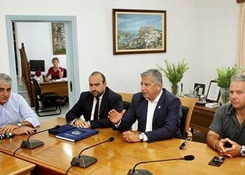 «Η πολιτεία οφείλει να λύσει τα προβλήματα στα Κύθηρα»