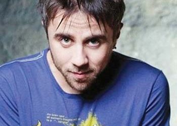 Θανάσης Τσαλταμπάσης: «Το χιούμορ είναι το όπλο μου»