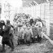 «Ιστορική μνήμη»: Μ’ όποιον δάσκαλο καθίσεις…