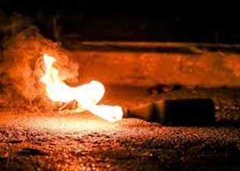 Επίθεση με μολότοφ στο ΑΤ Πεύκης