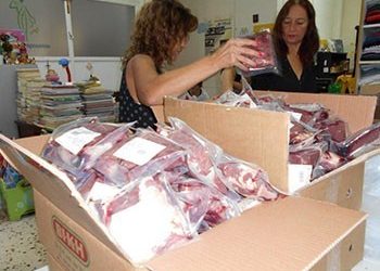 Μεγάλη ποσότητα κρέατος διένειμε ο Δήμος Αμαρουσίου μέσω «Αμάλθειας»