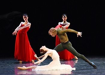 Η Σβετλάνα Ζαχάροβα στο Μέγαρο Μουσικής