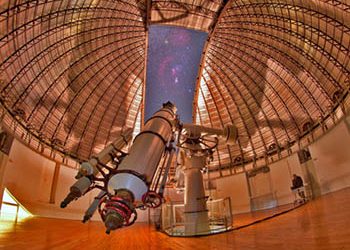 «Τα Παιδία Βρέχει» στο θόλο του Αστεροσκοπείου