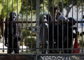 Αναρχικοί κατέλαβαν το Πολυτεχνείο