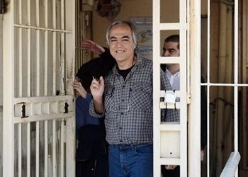 Βγήκε με άδεια από τη φυλακή ο Κουφοντίνας (video)
